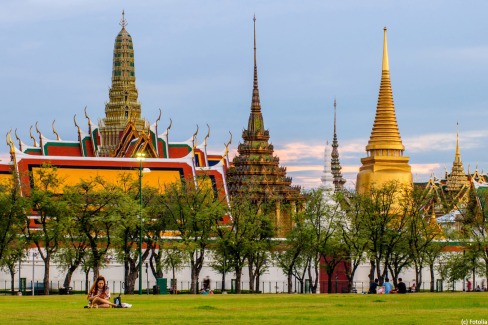 Le temple de Wat Phra Kaeo dans l’enceinte du palais royal de Bangkok