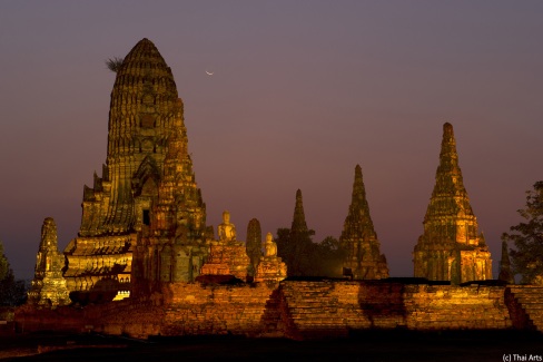 le temple de Wat Chaiwatthanaram dans l’ancienne capitale Ayutthaya