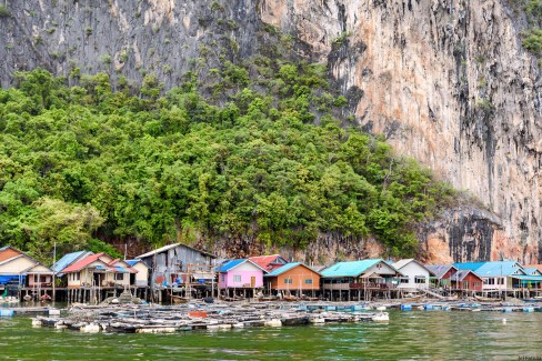 Village de gitans de la mer à Koh Panyee dans la baie de Phang Nga au sud ouest de la Thaïlande