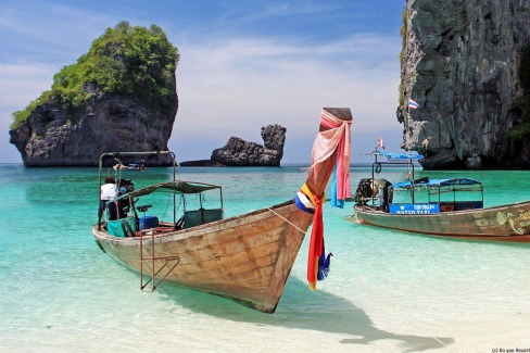 Bateaux "Long tail" dans le parc national d'Ao Phang Nga