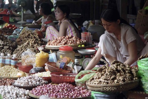 VN-Ethnic-People-Market-02-web