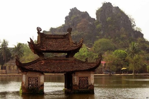 VN-Hanoi-Thay-pagoda-web