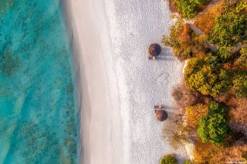 Longue plage de sable blanc à Pemba - c'est au nord de l'île que sont les plus belles plages