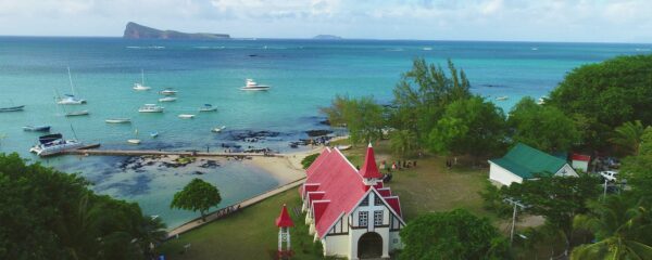 Voyage culturel sur mesure à l'île Maurice avec Monde Authentique - église du Cap Malheureux