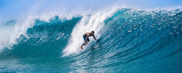 Voyage sportif sur mesure à l'île Maurice avec Monde Authentique - surfeur